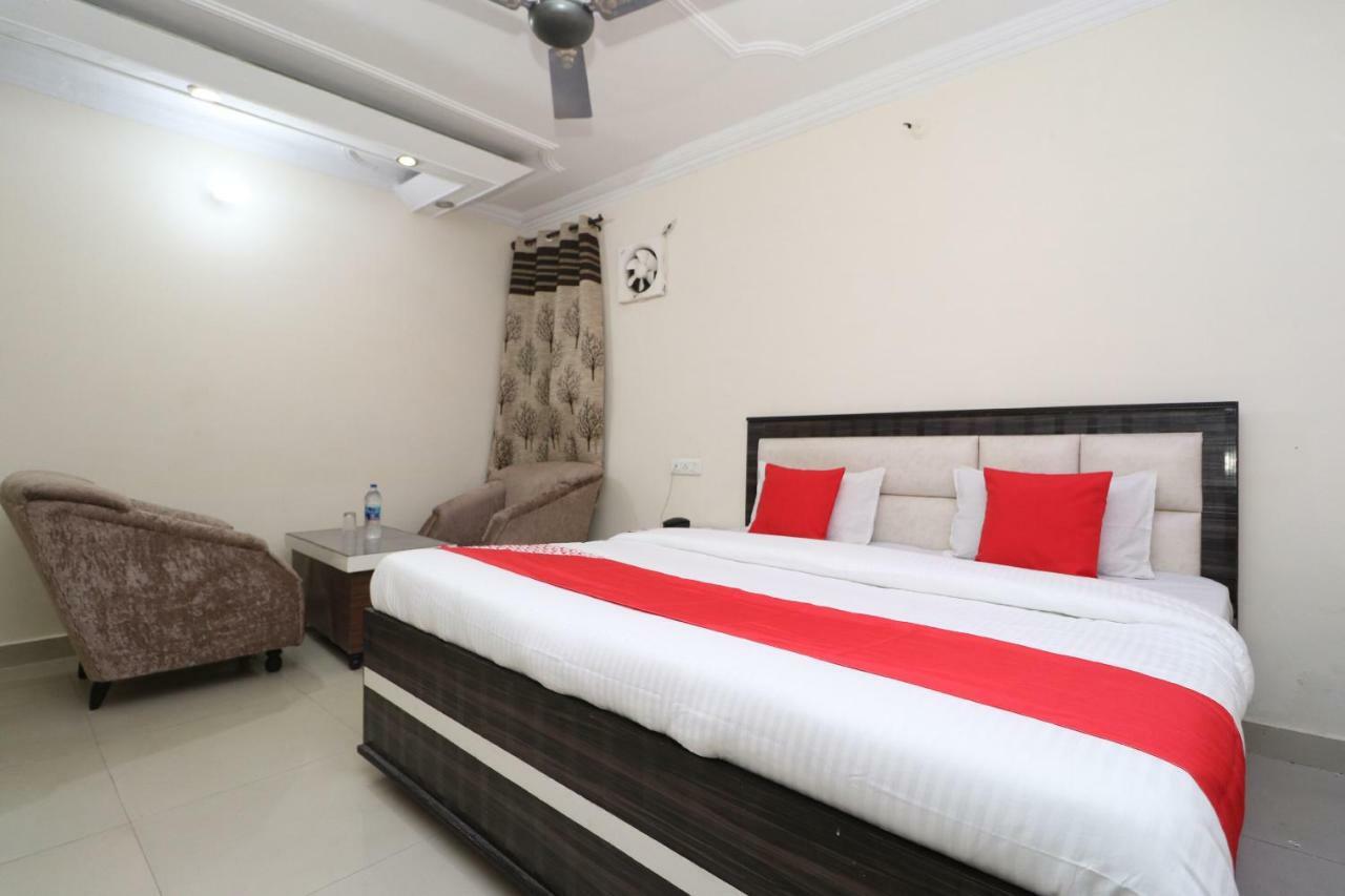 Oyo 37721 Hotel Kings Pathānkot Exterior foto